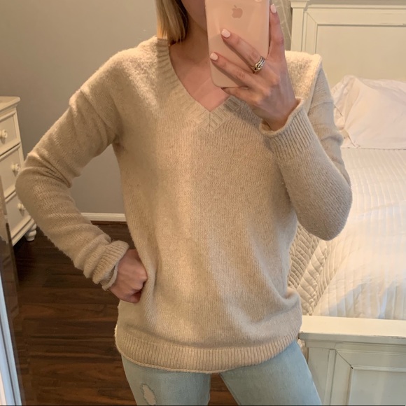 GAP Tan Sweater - Picture 2 of 7